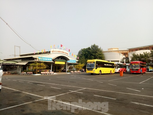 Bến xe vắng như ‘Chùa Bà Đanh’ vì công nhân được tặng vé xe về Tết ảnh 2