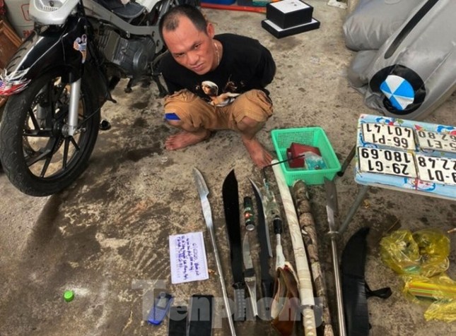 Phát hiện ma túy và nhiều vũ khí trong căn nhà ở Bình Dương ảnh 1