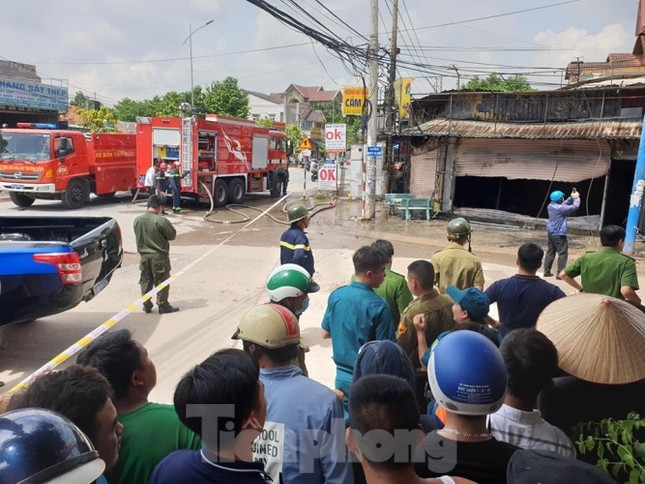 Ba người tử vong trong vụ cháy tiệm cầm đồ ở Bình Dương ảnh 4