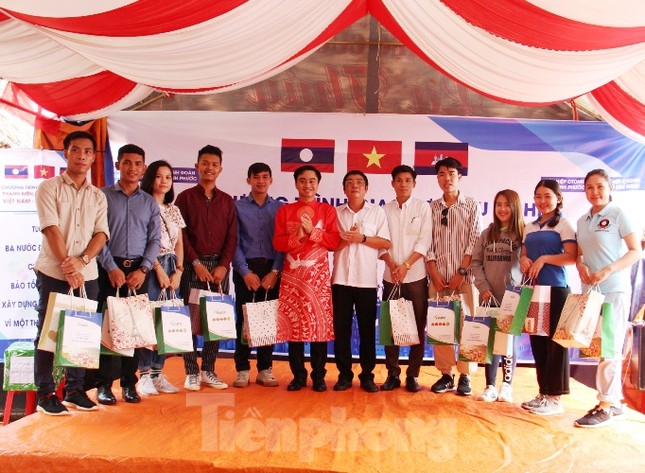 Tuổi trẻ ba nước Đông Dương chung tay vun đắp tình hữu nghị ảnh 3