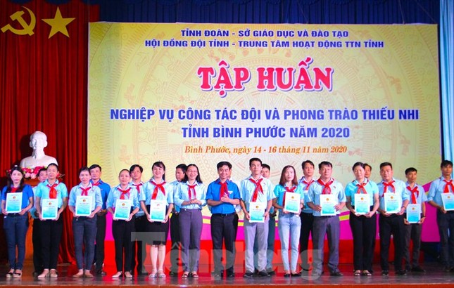 Thầy giáo 62 tuổi truyền lửa nghề cho Đoàn, Đội ảnh 4