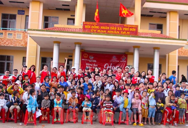 Loạt hành động ý nghĩa mừng 90 năm thành lập Đoàn của tuổi trẻ Bình Phước ảnh 4