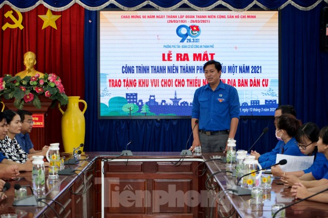 Tuổi trẻ đất Thủ trổ tài ‘thổi hồn’ vào vật vô tri ảnh 8