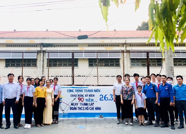 Tuổi trẻ đất Thủ trổ tài ‘thổi hồn’ vào vật vô tri ảnh 2