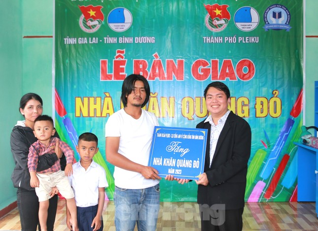 Tuổi trẻ Bình Dương chăm lo thiếu nhi đồng bào dân tộc ít người ở Gia Lai ảnh 1