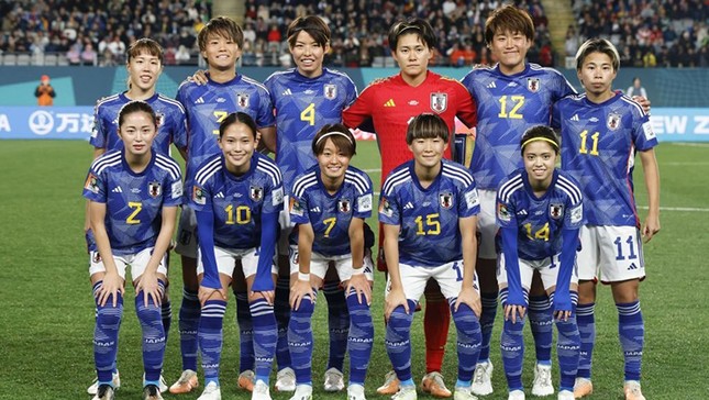 Thắng dễ Nepal 8-0, Nhật Bản giành lại ngôi đầu bảng ảnh 1
