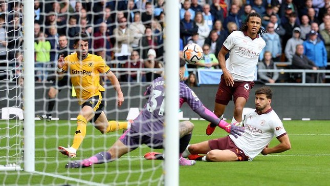 Man City thua sốc tại Molineux ảnh 1
