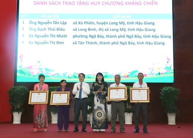 Truy tặng danh hiệu cho 5 Bà mẹ Việt Nam anh hùng ở Hậu Giang ảnh 2