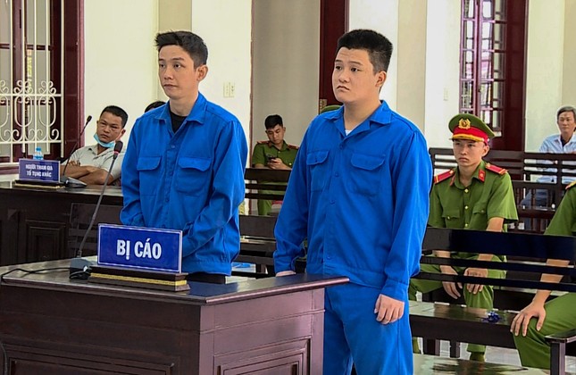 Mâu thuẫn từ tiếng nẹt pô, 2 người tử vong và 1 án chung thân ảnh 1