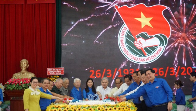 Nguyên Chủ tịch nước Nguyễn Minh Triết dự kỷ niệm 92 năm Ngày thành lập Đoàn TNCS Hồ Chí Minh ảnh 1