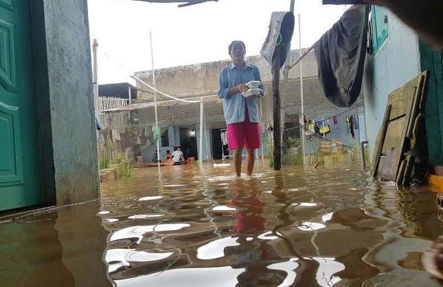 Cuộc sống người dân Phú Quốc bị đảo lộn trong trận lụt lịch sử ảnh 2
