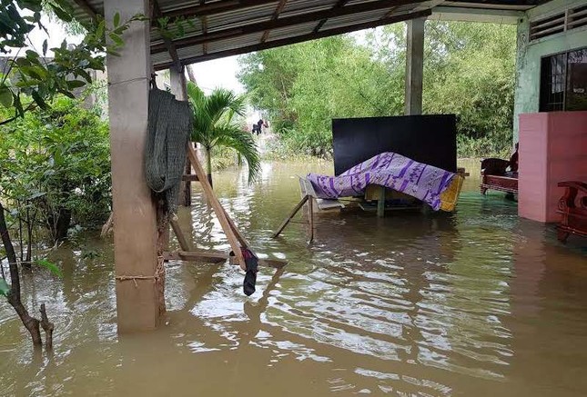 Cuộc sống người dân Phú Quốc bị đảo lộn trong trận lụt lịch sử ảnh 7