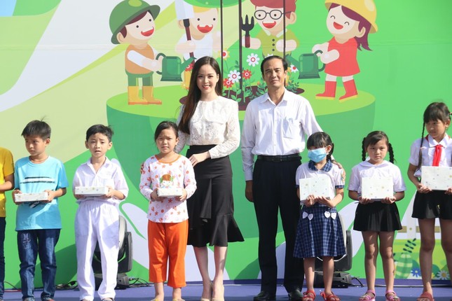 Sôi nổi ngày hội mang đồ nhựa đến đổi quà ảnh 15