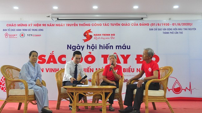 Tưng bừng Ngày hội sắc đỏ Tây Đô ảnh 10