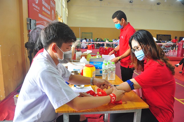 Tưng bừng Chủ nhật Đỏ tại Cà Mau ảnh 6