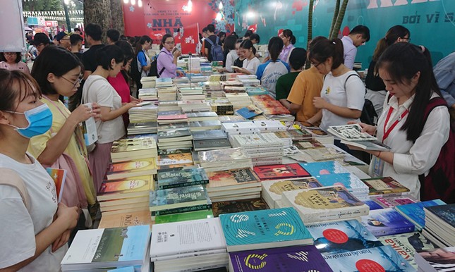 Đọc sách hàng ngày, không đợi Ngày sách ảnh 1