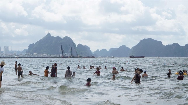 Liên tiếp ca mắc mới COVID-19 ở Đà Nẵng, lo ngại du lịch lại điêu đứng ảnh 1