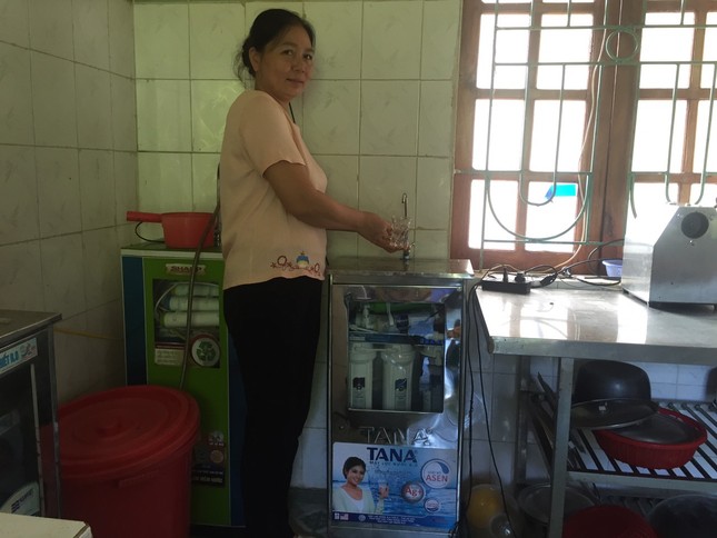 Hàng chục máy lọc nước sạch về với trẻ em vùng núi Thanh Hoá ảnh 3