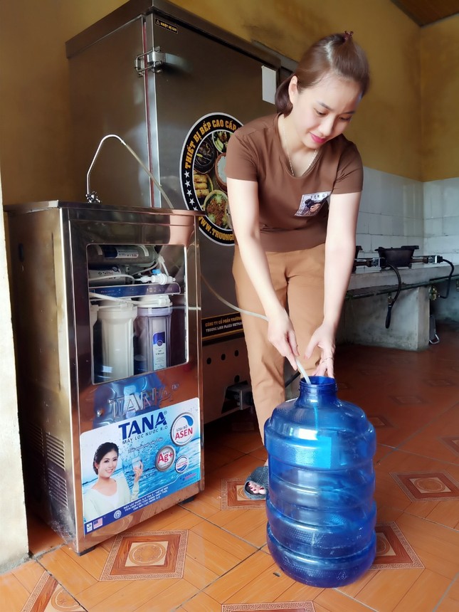 Hàng chục máy lọc nước sạch về với trẻ em vùng núi Thanh Hoá ảnh 5