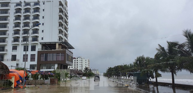 Thanh Hóa cấm biển, đóng cửa sân bay ứng phó với bão số 7 ảnh 4