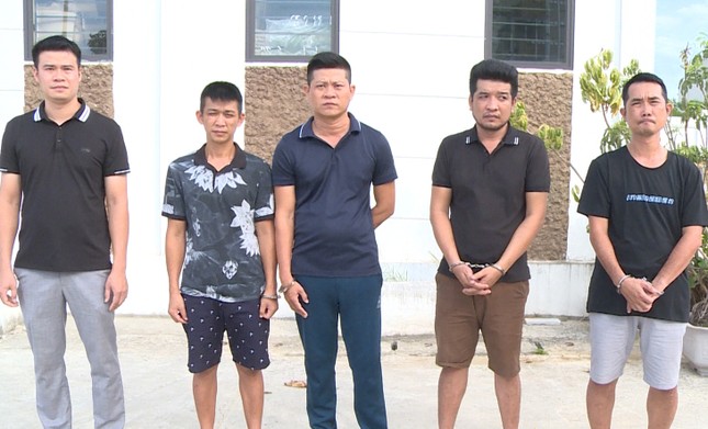 Bắt 6 đối tượng sản xuất, buôn bán gần 3 tấn nguyên liệu trà sữa giả ảnh 2