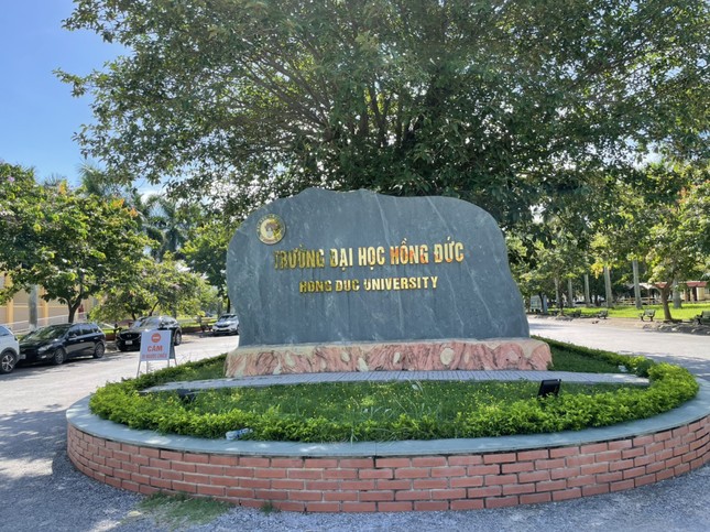 Giao chỉ tiêu sư phạm muộn, Trường Đại học Hồng Đức tuyển sinh như thế nào? ảnh 1