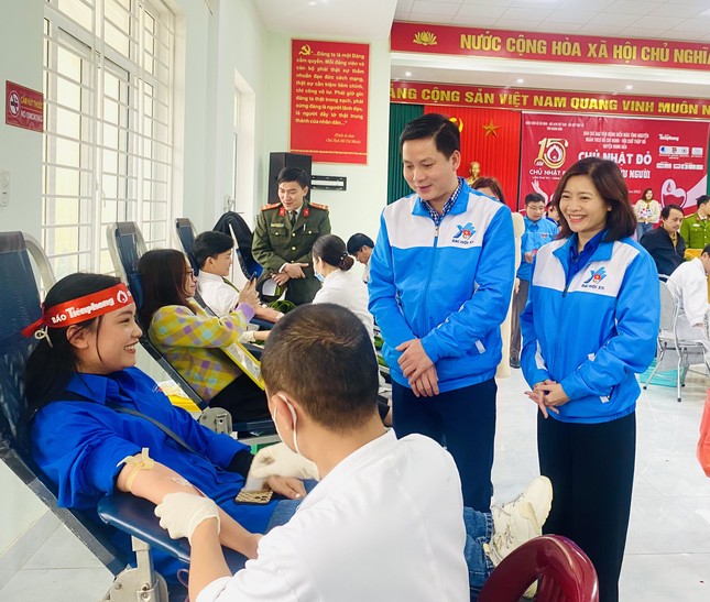 Lần đầu tiên Chủ nhật Đỏ tổ chức ở huyện miền núi rẻo cao Minh Hóa ảnh 2