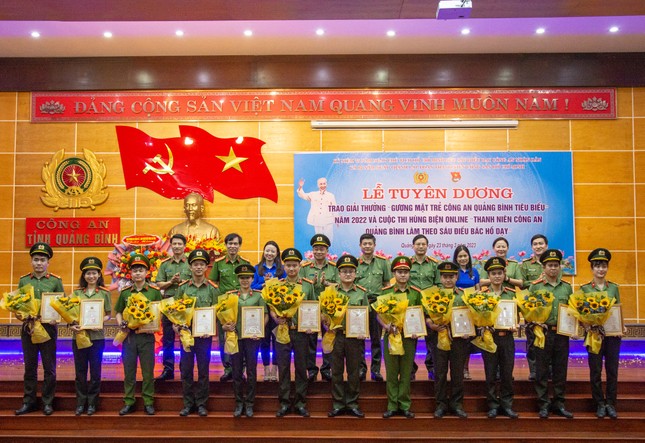 Tuyên dương Gương mặt trẻ Công an Quảng Bình tiêu biểu năm 2022 ảnh 3