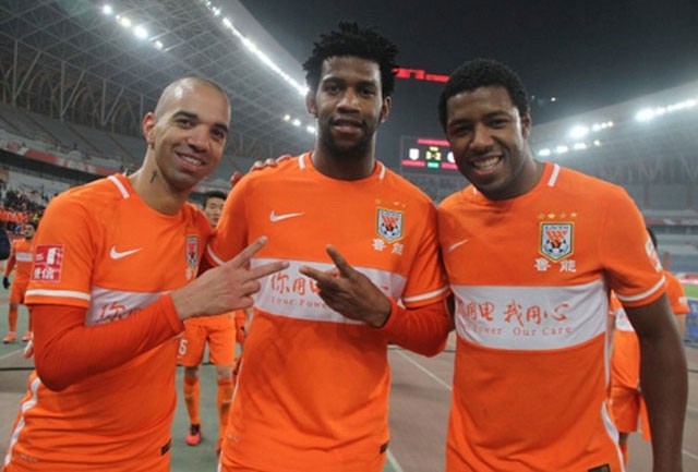Cựu sao M.U lỡ dịp đối đầu với Hà Nội FC ở AFC Champions League ảnh 1