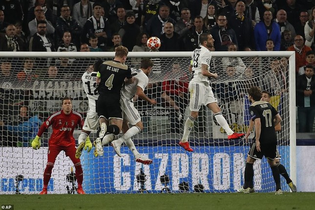 Đả bại Juventus, Ajax lập nên hàng loạt kỳ tích ảnh 2