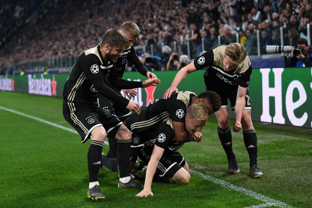 Đả bại Juventus, Ajax lập nên hàng loạt kỳ tích ảnh 1