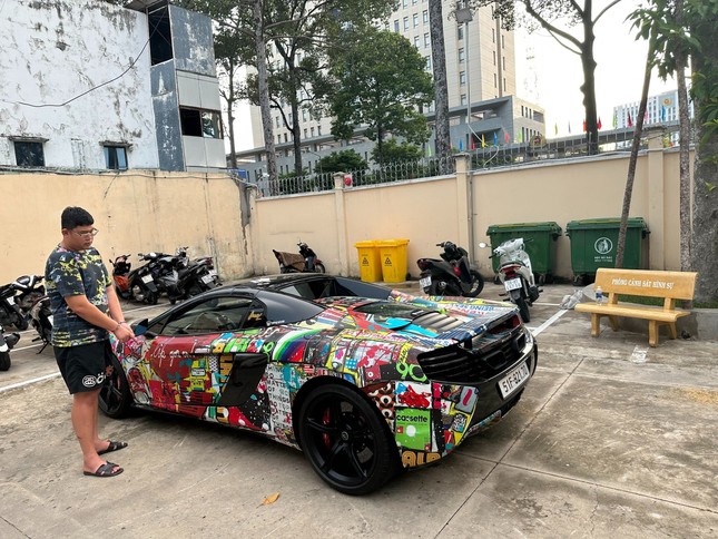 ‘Trùm buôn' siêu xe Phan Công Khanh khai thua bạc, nợ 100 tỷ ảnh 3