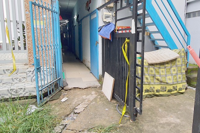 Nam bảo vệ bị đâm chết trong phòng trọ ở TPHCM ảnh 1
