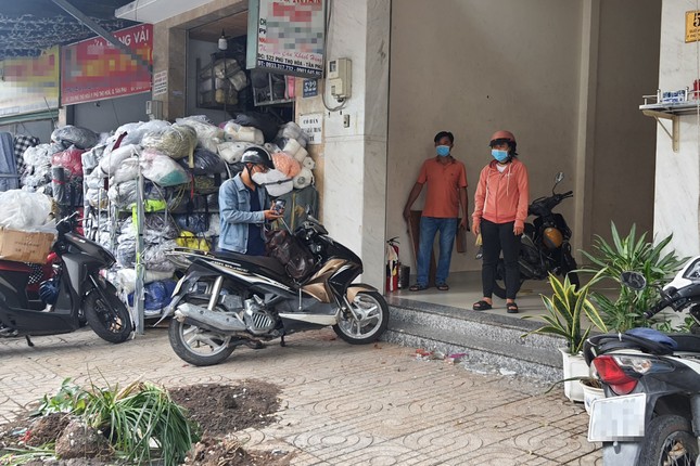 Chủ tiệm vải ở TPHCM tố vay 200 triệu bị khủng bố tinh thần, uy hiếp đòi 10 tỷ ảnh 2