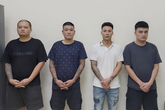Bắt nhóm ‘tín dụng đen’ buộc người vay thế chấp bằng clip khỏa thân ảnh 1