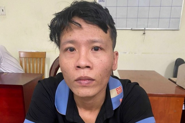 Bắt kẻ trộm vàng trong trung tâm thương mại ở TPHCM ảnh 1