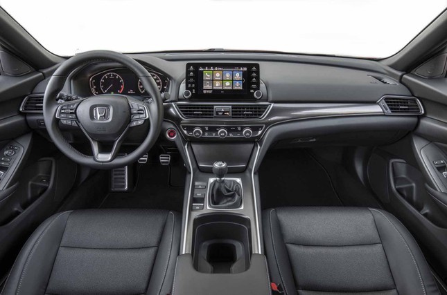 Ưu và nhược điểm của Honda Accord 2018 ảnh 2