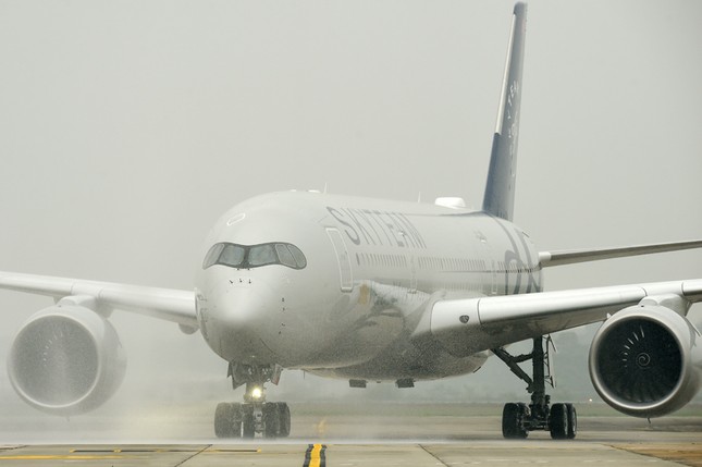 Vietnam Airlines đón máy bay A350 thứ 12 đặc biệt mang dấu ấn SkyTeam ảnh 1
