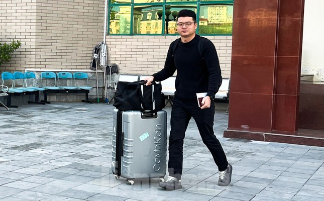 Những hành khách đầu tiên đi lại qua cửa khẩu Lào Cai sau gần 3 năm ảnh 7