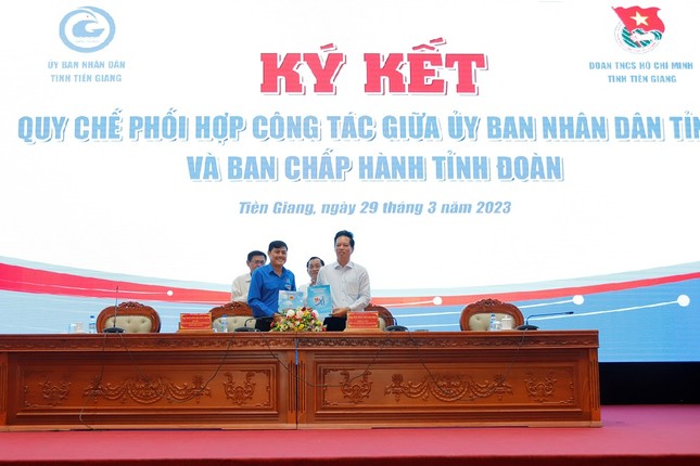 Chủ tịch UBND tỉnh Tiền Giang đối thoại với thanh niên về giải quyết việc làm, đào tạo nghề ảnh 3