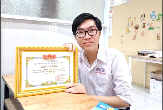 2 thủ khoa miền Tây tiết lộ bí quyết học tập đơn giản, hiệu quả cao ảnh 3