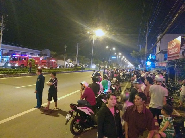 Cháy lớn tại công ty nhựa ở khu công nghiệp Trà Nóc - Cần Thơ ảnh 3