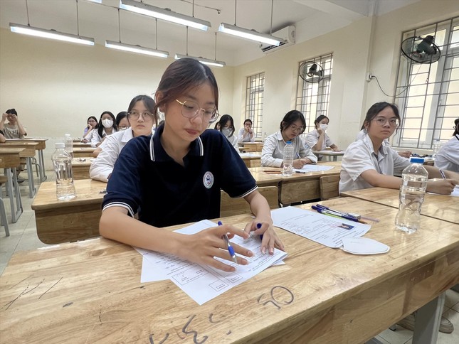 Nháo nhào 'săn' suất vào trường tư ảnh 1