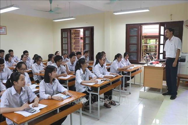 Bộ trưởng Bộ GD&ĐT gặp gỡ hơn 1 triệu nhà giáo: Từng bước tháo gỡ điểm nghẽn ảnh 1