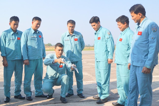 'Cánh én Lam Sơn' canh trời Tổ quốc ảnh 1