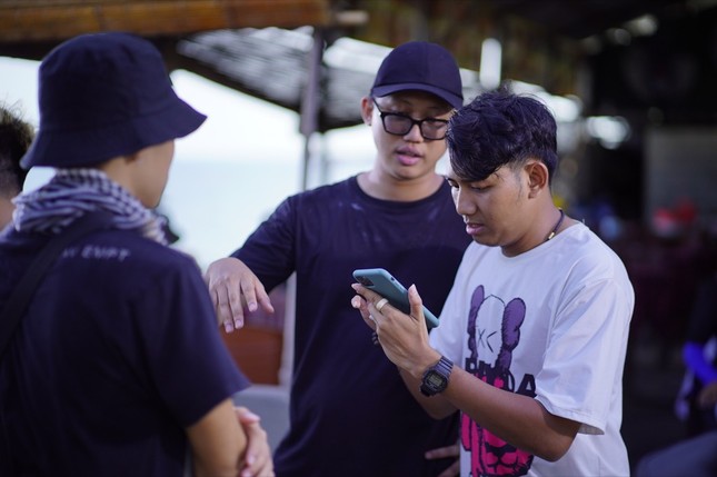 Kiều Minh Tuấn đau khổ vì tình trong MV mới “Muốn Nói Với Em” của Thái Vũ (FAPtv) ảnh 4