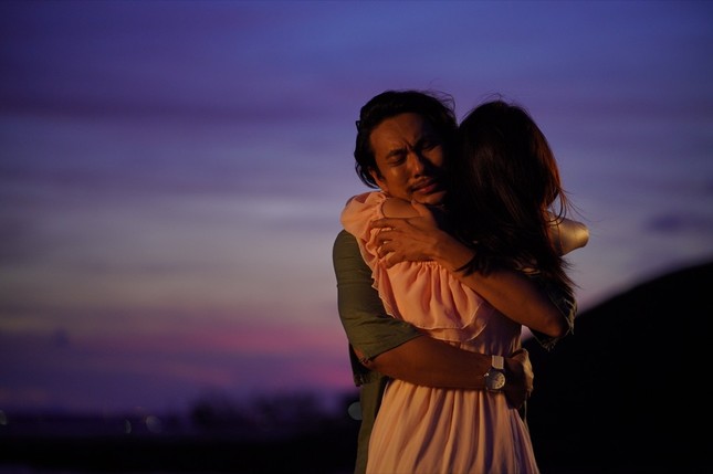 Kiều Minh Tuấn đau khổ vì tình trong MV mới “Muốn Nói Với Em” của Thái Vũ (FAPtv) ảnh 2