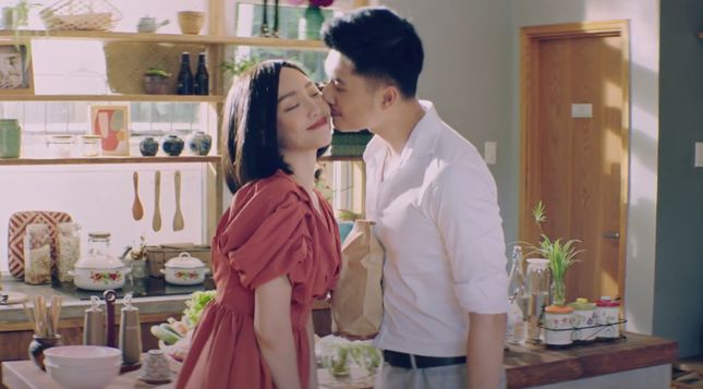 Tóc Tiên hóa “hậu phương” dịu dàng, thấu hiểu trong MV kết hợp cùng Binz ảnh 4