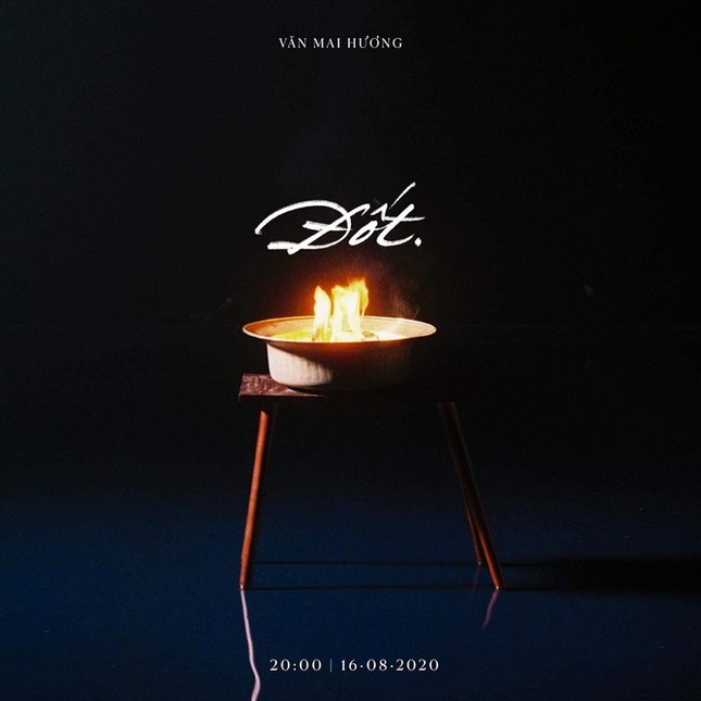 Văn Mai Hương bật khóc, ôm chặt người đàn ông bí ẩn trong teaser MV “Đốt” ảnh 1