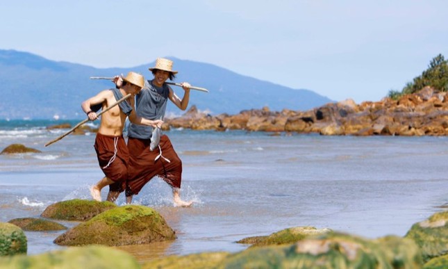 Jack vừa tung MV “Hoa Hải Đường”, K-ICM lập tức “nhá hàng” MV “Ai Mang Em Đi” ảnh 1